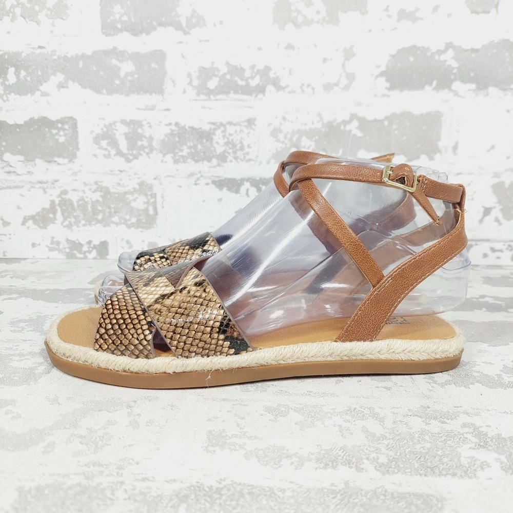 NEW Nordstrom Rack Polly Flat Cross Snake Brown Ankle Strap Sandals E417